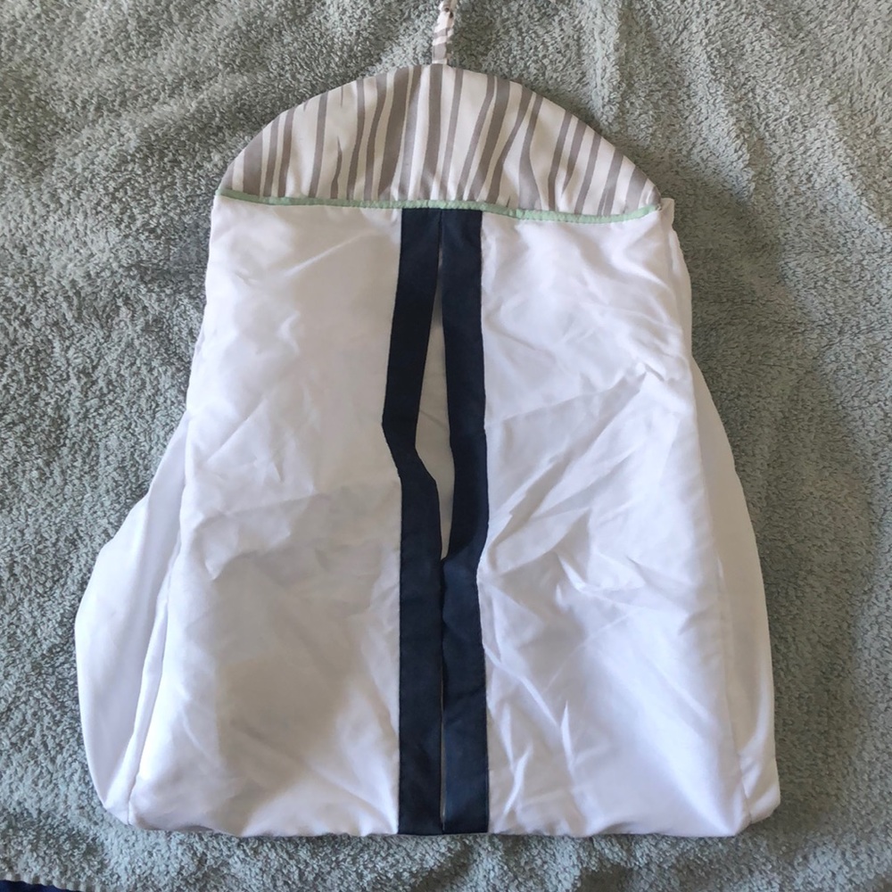Wall diaper holder